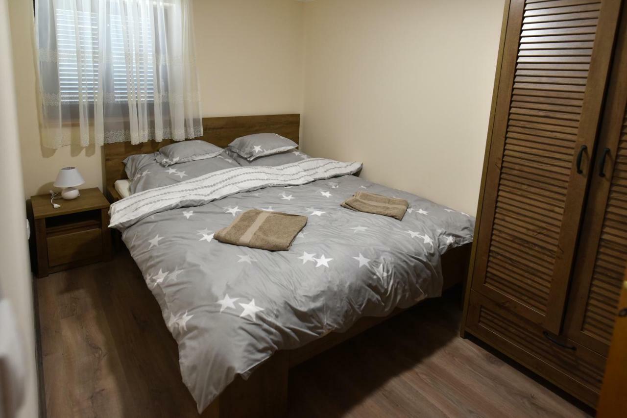Siraly Apartman Hajdúnánás Exterior foto